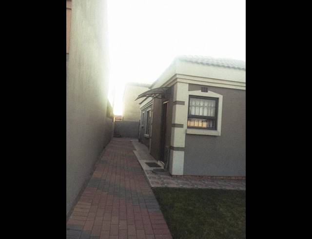 3 BEDROOM HOUSE FOR SALE IN ROODEKOP
